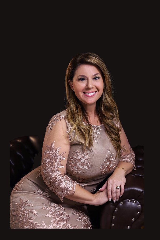 Foto de Aline Santos, Terapeuta Integrativa e Reikiana